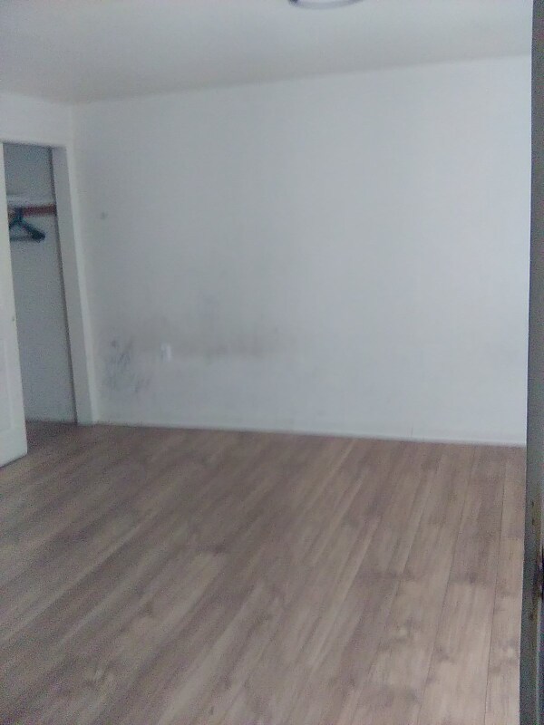 Building Photo - 325 Pershing Ave