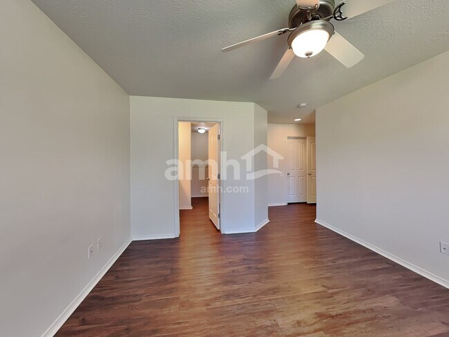 Building Photo - 11324 W Blake Dr
