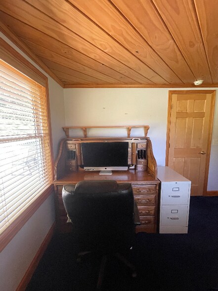 Building Photo - 7384 S Susquehanna Trail