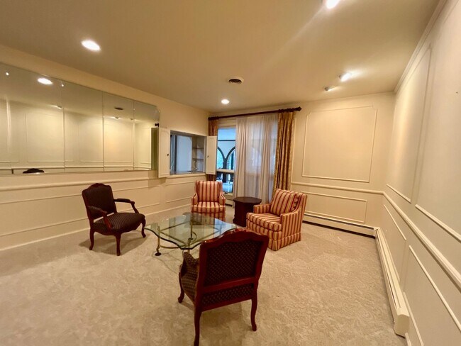 Building Photo - Gorgeous 4 bed 5 bath Luxury rental in Cherry Hills Village!