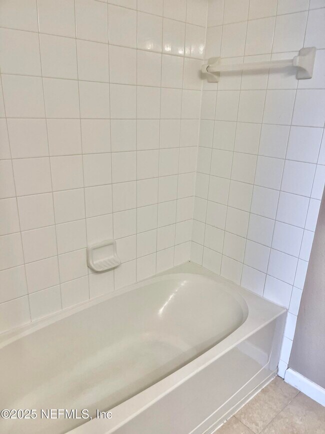 Building Photo - 486 Cabernet Pl