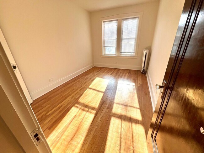 Building Photo - West Ridge Renovated Two Bedroom One Bath