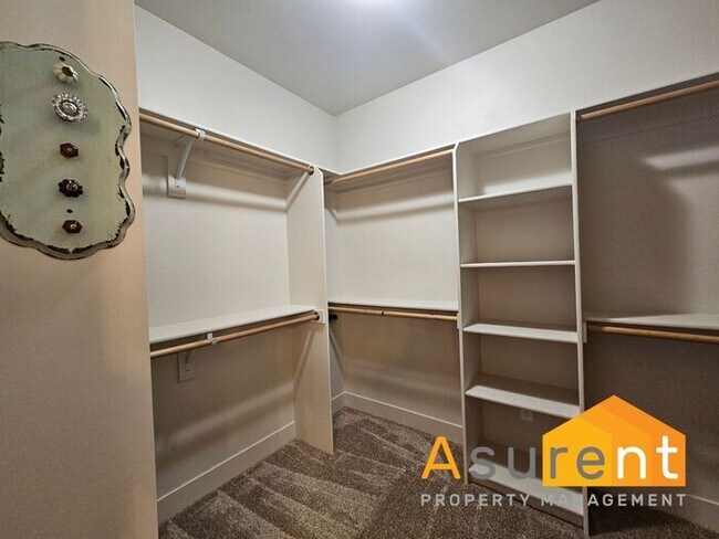 Building Photo - Fully Furnished 2BR/2BA Home in Central Point