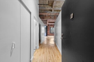 Building Photo - 20 N State St