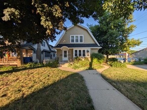 Building Photo - 1418 N 57th St