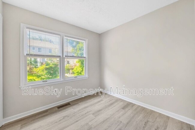 Building Photo - 439 Wynridge Dr