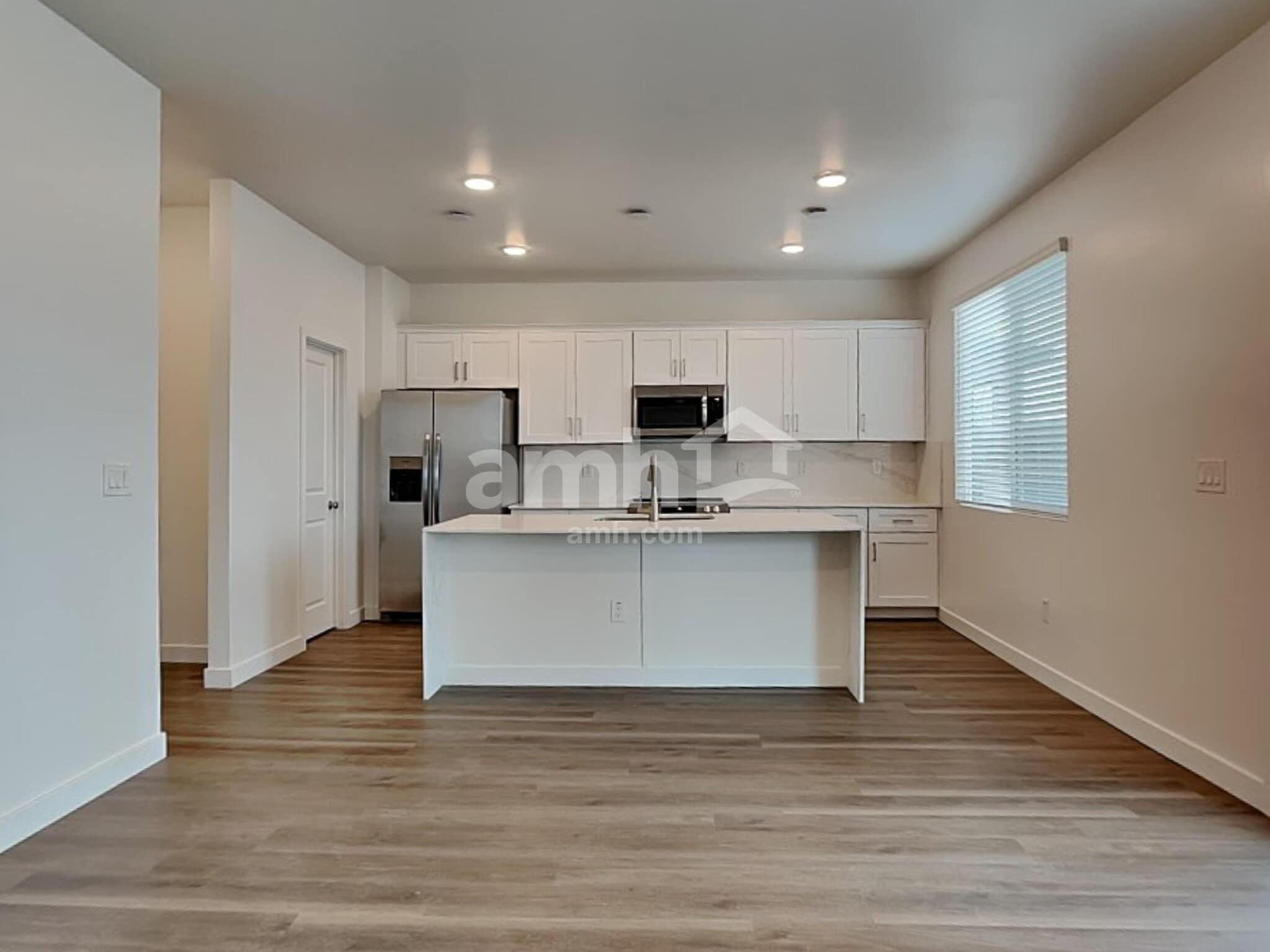 Building Photo - 9754 W Luxton Ln