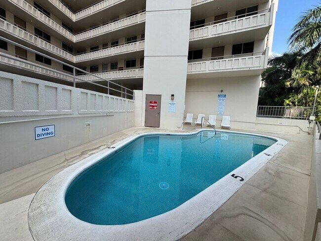 Building Photo - 1676 Ala Moana Blvd