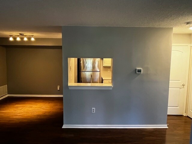 Building Photo - 5305 Ravens Crest Dr