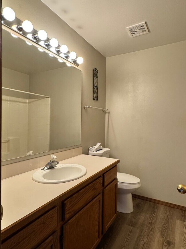 Building Photo - 4957 Pear Butte Dr
