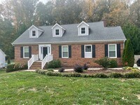 Building Photo - Spacious 4 Bedroom near Guilford College