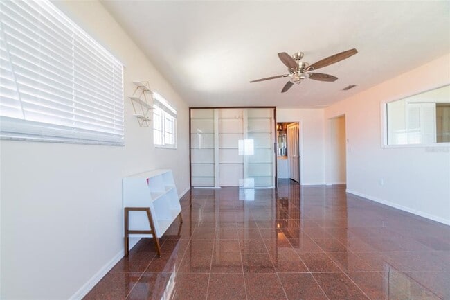 Building Photo - 5521 W Shr Dr