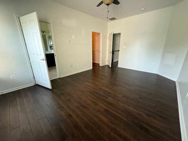 Building Photo - 951 Hall Station Dr