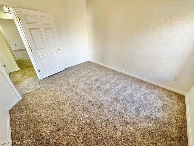 Building Photo - 830 Carnegie St