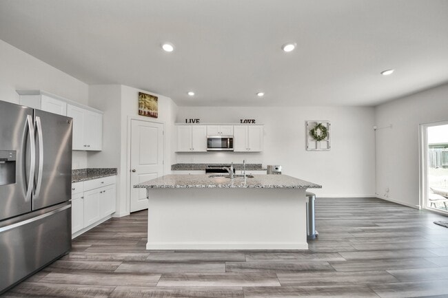 Building Photo - 1021 Pin Cherry Ln