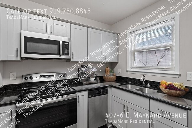 Building Photo - 407 E Maynard Ave
