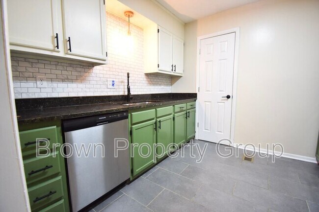 Building Photo - 518 Singletary Pl