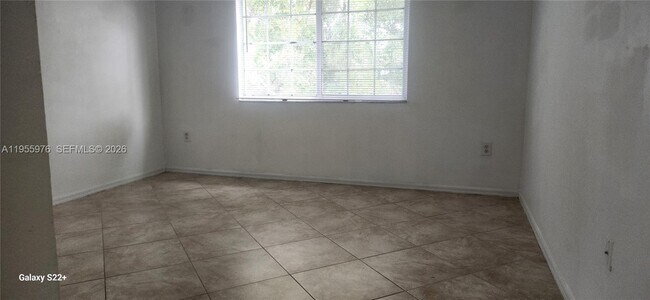Building Photo - 5011 Wiles Rd