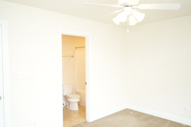 Building Photo - 306 Marquette Ct