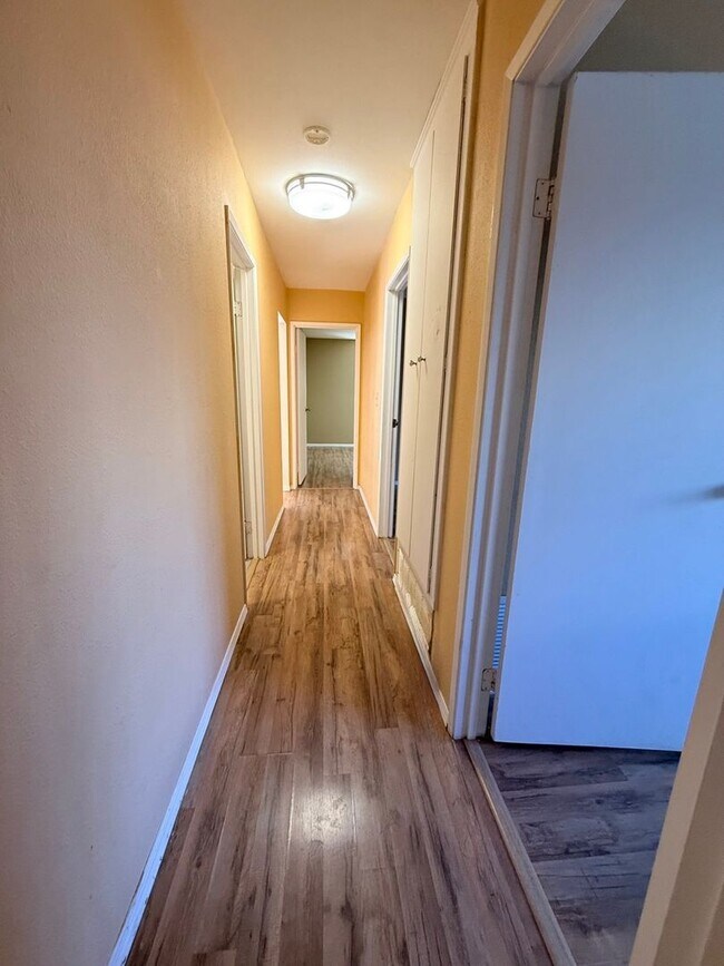 Building Photo - Spacious 4BD 2BA House With Perfect Private Backyard and Solar Panels  in Simi Valley