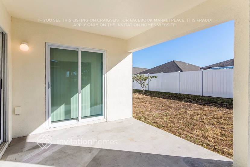 Building Photo - 11001 Whitecap Dr