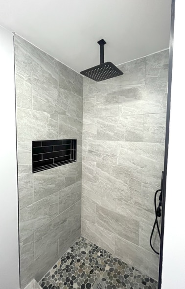 Building Photo - 113 Crestmont Rd