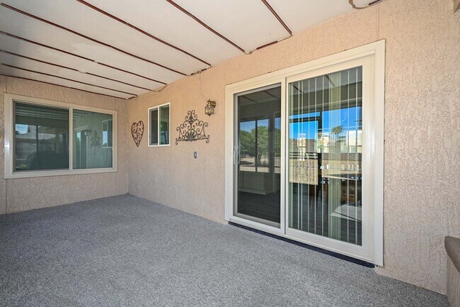Building Photo - 55+ Gorgeous Gem Furnished ready for Move in!