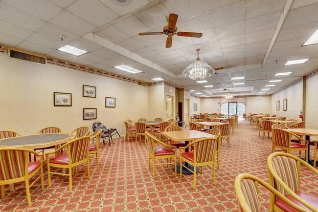 Building Photo - 7076 Huntington Ln