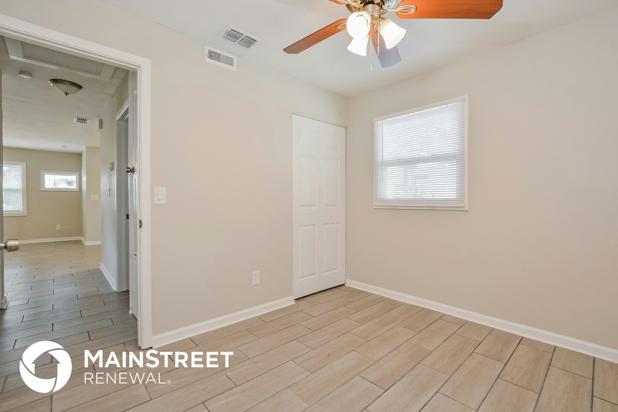 Building Photo - 1070 Emerald Dr