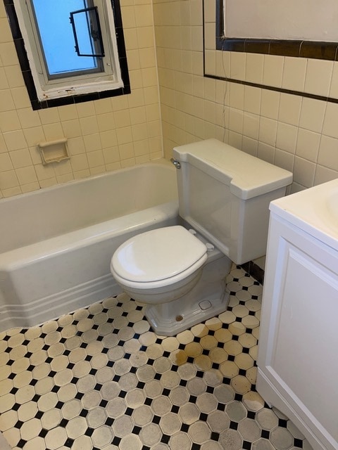 Bath - 1727 Massachusetts Ave NW