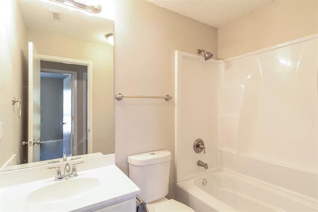 Building Photo - 6637 N Park Dr