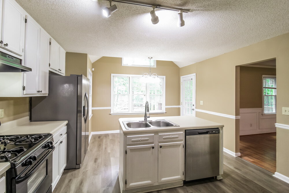 Building Photo - 1368 Chatley Way