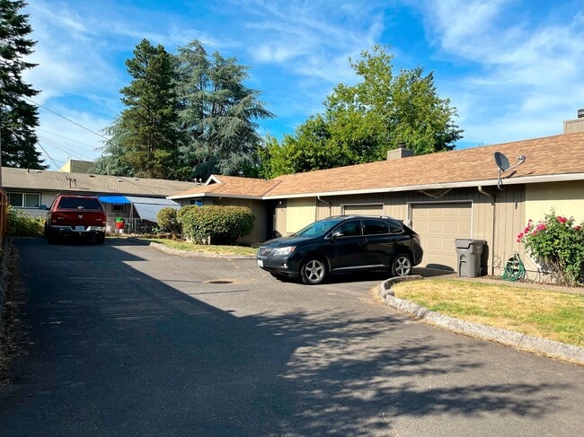 Building Photo - howad01