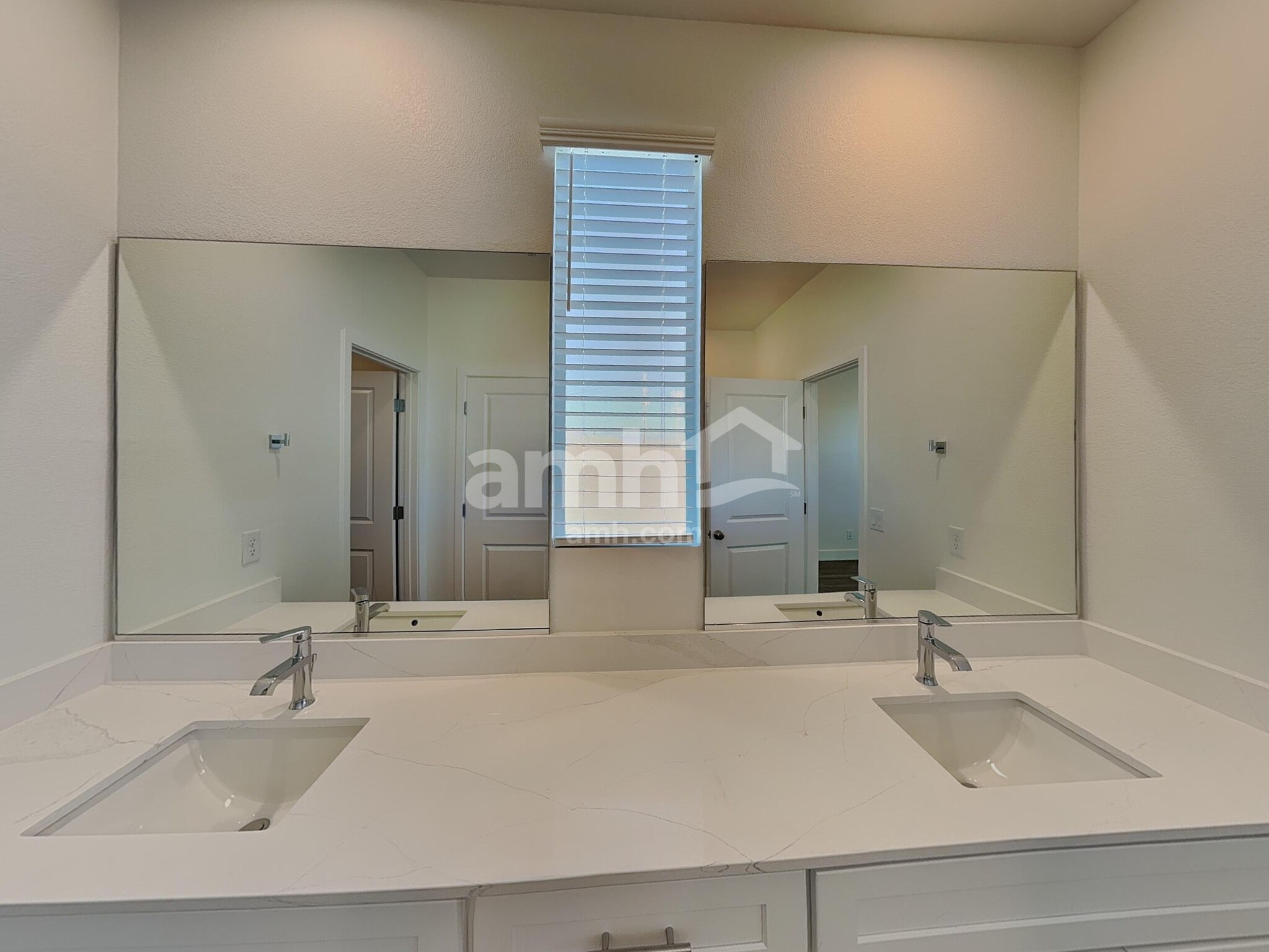 Building Photo - 677 Crimson Flare Ct