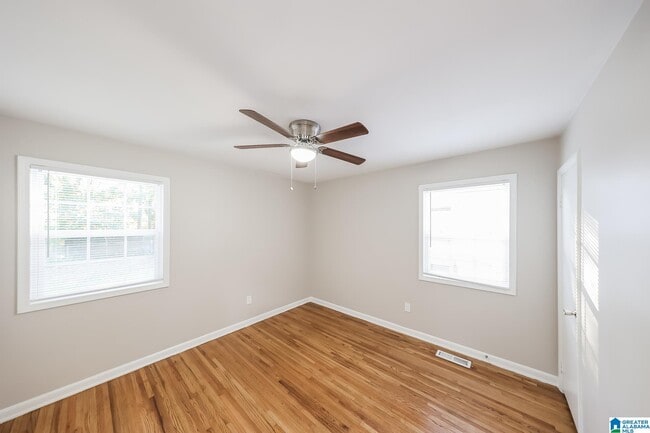 Building Photo - 1009 12th St