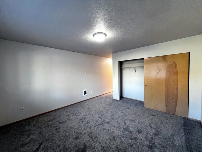 Building Photo - 2204 48th Ave