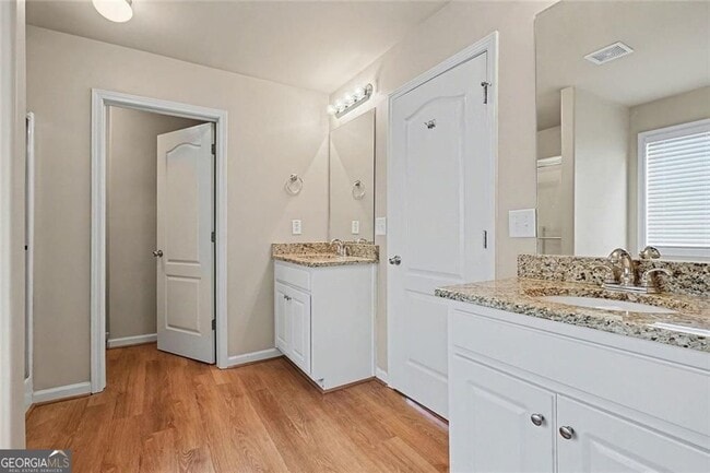 Building Photo - 1750 Lily Valley Dr