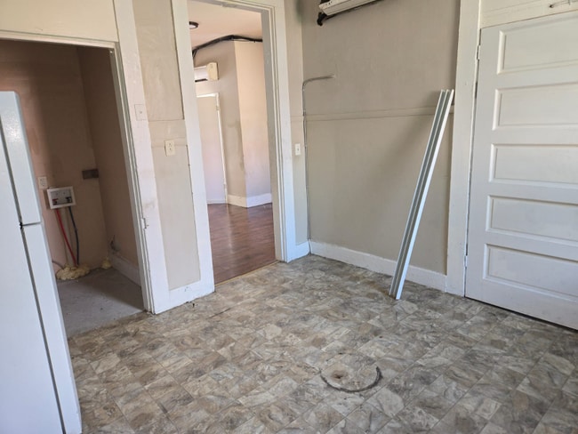 Building Photo - 225 Upton St