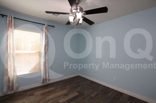 Building Photo - 12123 W Cottontail Ln