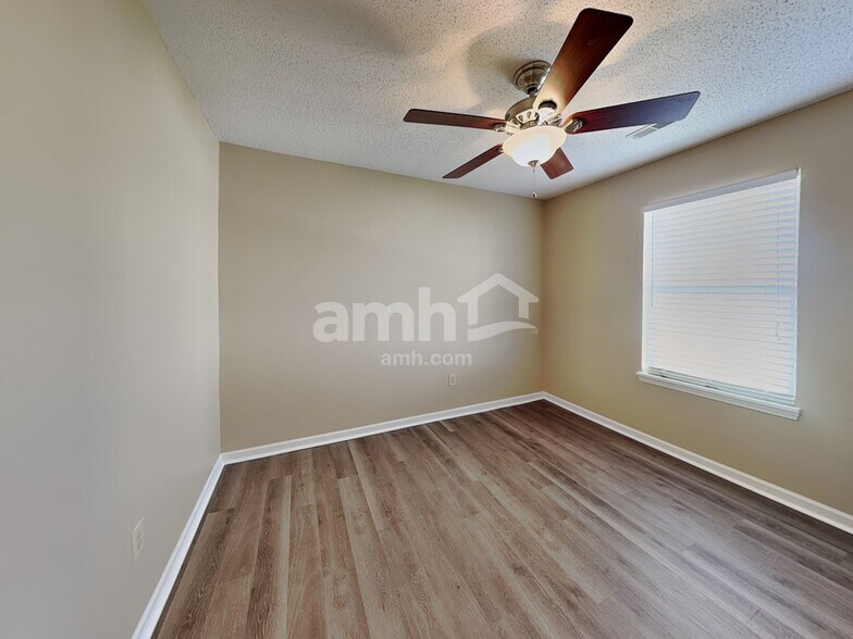 Building Photo - 1830 Eastfork Dr