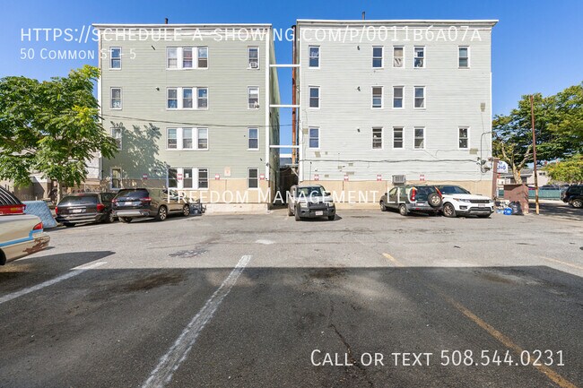 Building Photo - 50 Common St