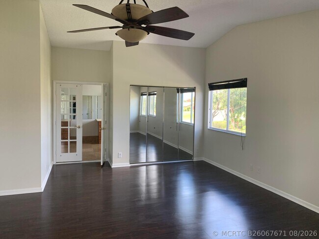 Building Photo - 10837 Palm Spring Dr