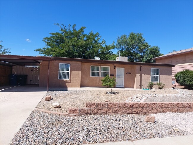Primary Photo - 10713 Fairbanks Rd NE