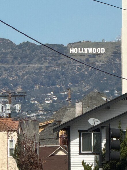 Building Photo - 1667 S Westmoreland Blvd