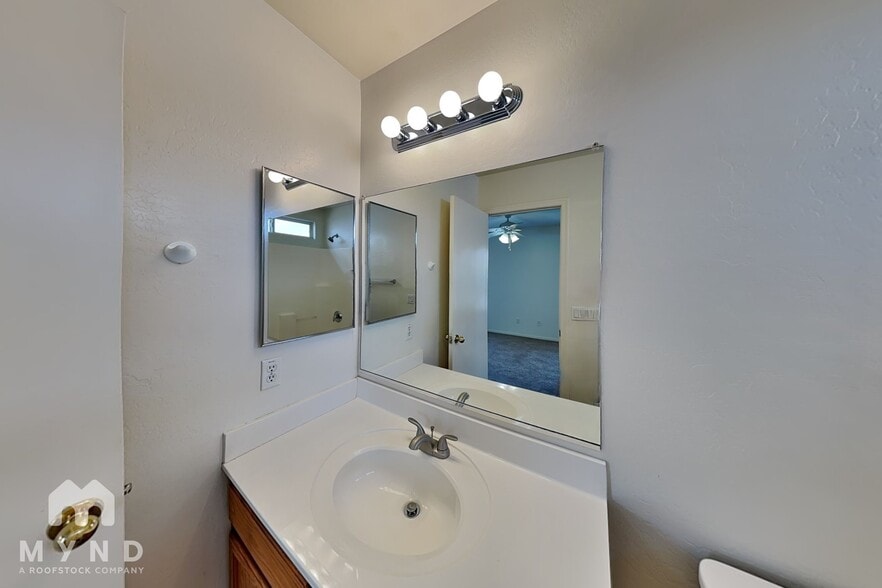 Building Photo - 22564 W Pima St