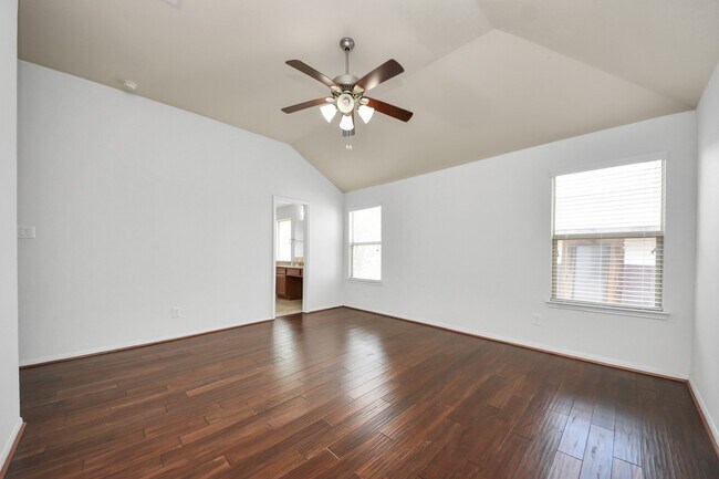 Building Photo - 13918 Goodridge Dr