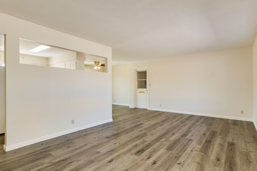 Building Photo - 5333 E Adobe Rd