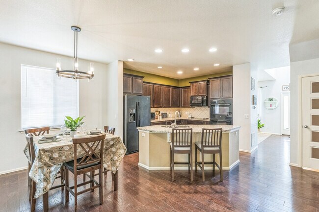Building Photo - 5153 Chicory Cir