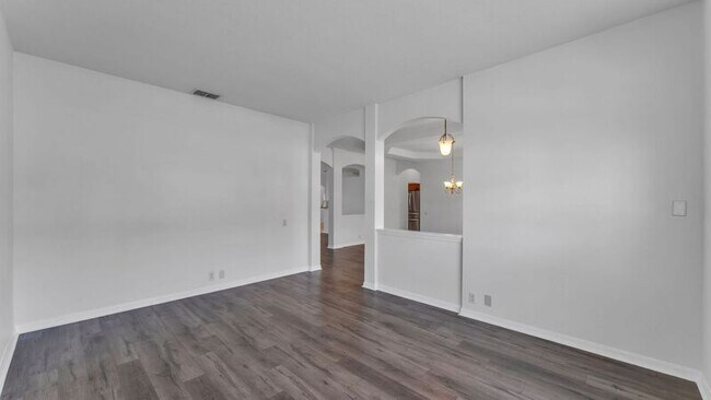 Building Photo - 3360 Fiddle Leaf Way