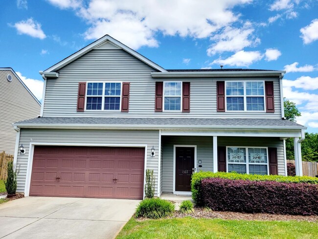 Building Photo - Stunning 4-Bedroom Home for Rent – Availab...